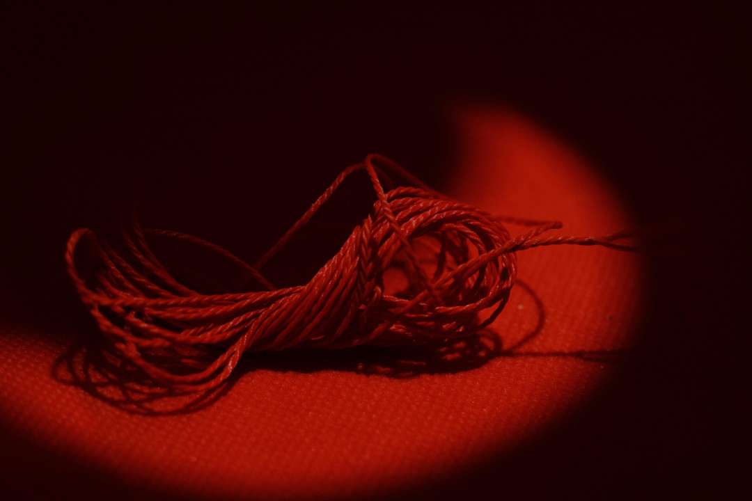 Що потрібно знати про нитку на зап'ястя/Фото: Unsplash Що потрібно знати про нитку на зап'ястя/Фото: Unsplash