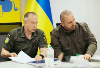 Сирський та Умєров провели в понеділок відеозустріч із міністром оборони Франції Себастьяном Лекорню Сирський та Умєров провели в понеділок відеозустріч із міністром оборони Франції Себастьяном Лекорню