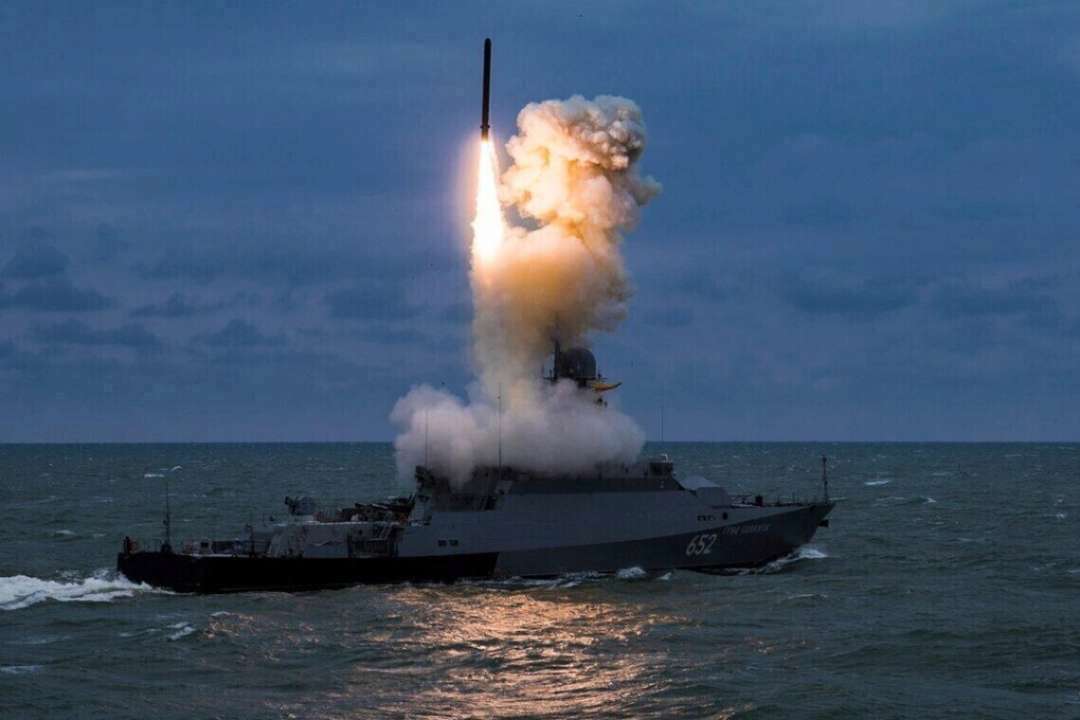 У Середземному морі все ще перебуває корабель рф з "Калібрами" на борту / Фото: slovoidilo.ua