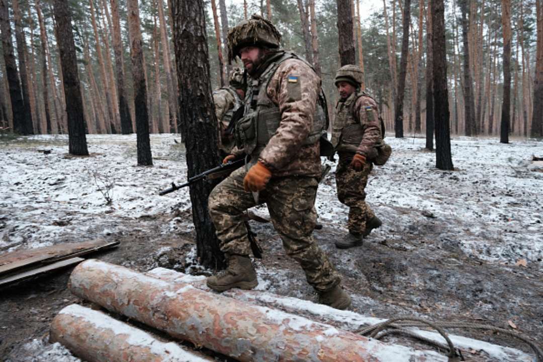 Маляр розповіла про ситуацію в Соледарі/Фото: Spencer Platt/Getty Images Ніч в Соледарі була гарячою, тривали бої – Маляр
