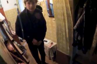 Полицейские вывезли юношу в "шелтер", Полицейские вывезли юношу в "шелтер",