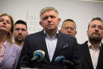 Новым премьером Словакии стал Роберт Фицо/Фото: Zuzana Gogova/Getty Images В Словакии выбрали нового премьера: что о нем известно