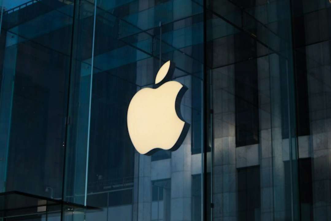 Apple та Microsoft боряться за рекордний рівень капіталізації/Фото: Laurenz Heymann/Unsplash Битва за рекордну капіталізацію між Apple та Microsoft загострюється