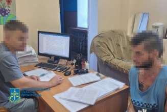 Поджигали машины военнослужащих - сообщено о подозрении пяти жителям Днепропетровской области/Фото: Офис генпрокурора Поджигали машины военнослужащих - сообщено о подозрении пяти жителям Днепропетровской области/Фото: Офис генпрокурора