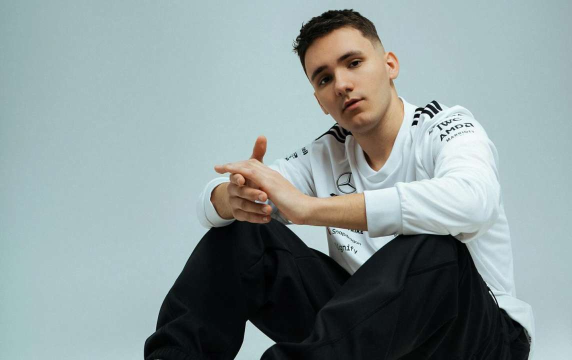 Український артист YAKTAK / Фото: instagram.com/yaktak_official YAKTAK випустив зворушливий хіт "А ми як діти": пісня про кохання без рамок