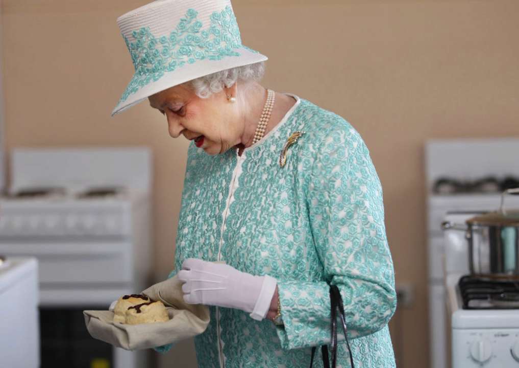 Шеф-повар Елизаветы II рассказал о любимых десертах монарха/Фото: Getty Images