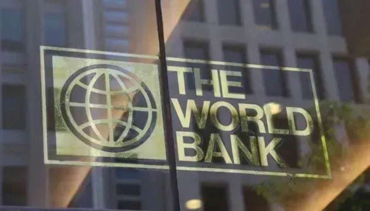 Украина получила 4,8 миллиарда долларов от Всемирного банка в рамках проекта PEACE