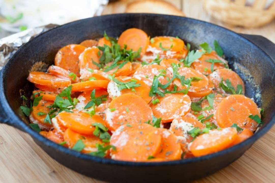 Фото: ua-vestnik Гарнир из моркови со сметанным соусом: вкусно и полезно