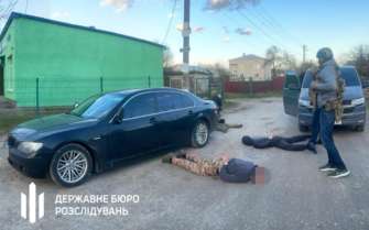 На Львовщине мошенники переоделись работниками ТЦК и требовали деньги с уклонистов/Фото: ГБР Наживались на желающих выехать за границу: на Львовщине мошенники притворялись работниками ТЦК