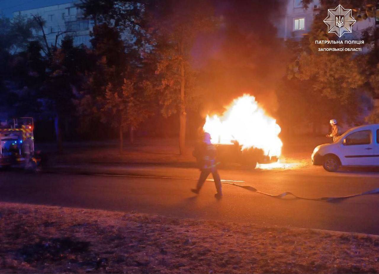 В Запорожье и Кропивницком задержали поджигателей военных авто/Фото: СБУ, Патрульная полиция В Запорожье и Кропивницком задержали поджигателей военных авто/Фото: СБУ, Патрульная полиция