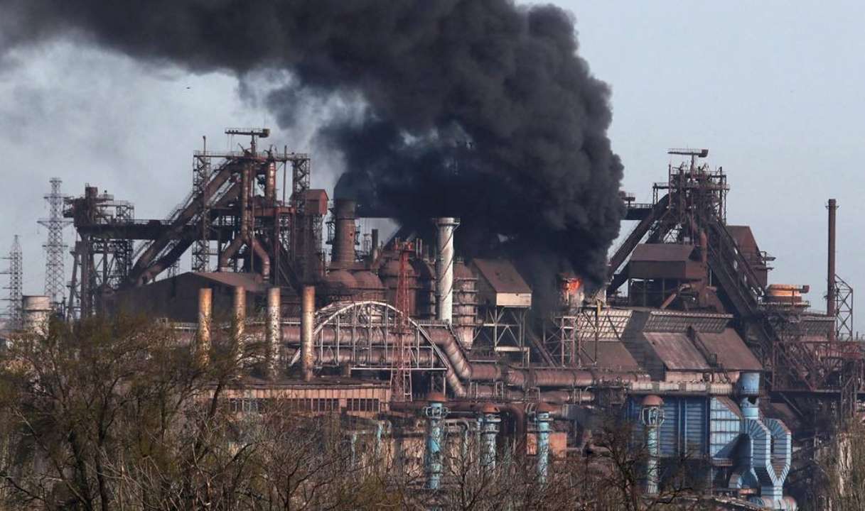 Війна очима дітей: боєць полку "Азов" опублікував малюнок хлопчика з "Азовсталі"
