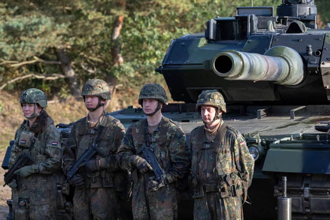ЗСУ завдали значних втрат окупантам на півдні/Фото: David Hecker/Getty Images На півдні окупанти атакували українські позиції з неба: ЗСУ завдали значних втрат