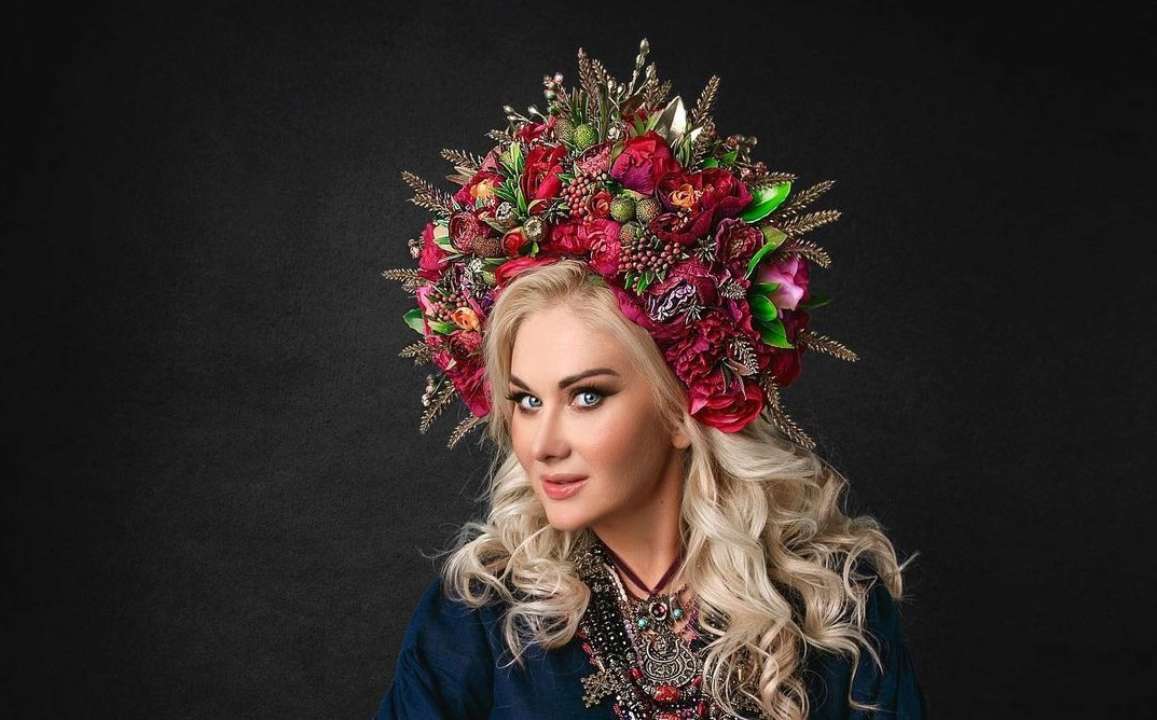 Екатерина Бужинская показала яркий патриотичный образ с красивой вышиванкой/Фото: Instagram/Автор: buzhynska buzhynska