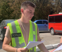Нацполіція оголосила підозру чоловіку, який намагався нажитися на допомозі ЗСУ. Фото: Нацполіція України швидка допомога запчастини шахрайство
