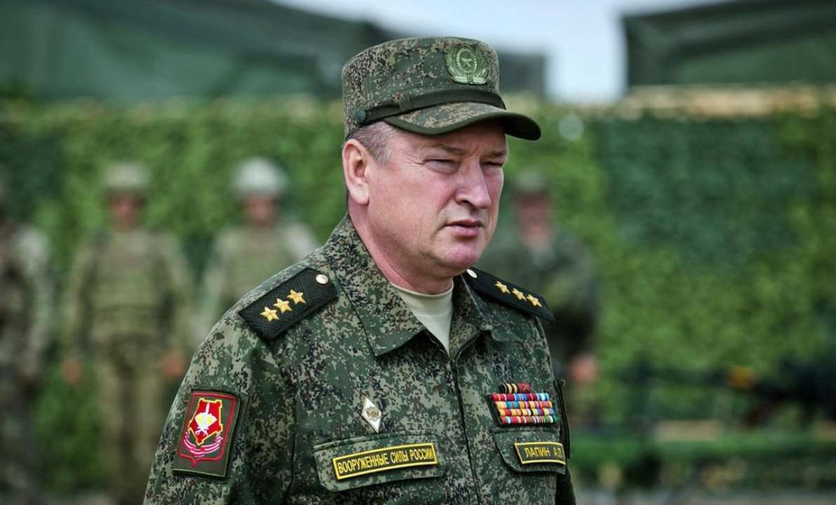 Александр Лапин