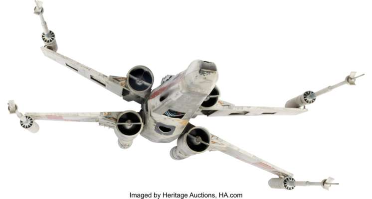 Фото: Heritage Auctions На аукціоні продадуть модель X-Wing з першого фільму "Зоряні війни", яку випадково знайшли у гаражі