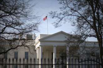 США оголосили про новий пакет військової допомоги для України/Фото: Chip Somodevilla/Getty Images Боєприпаси для HIMARS та снаряди: США затвердили новий пакет військової допомоги для України
