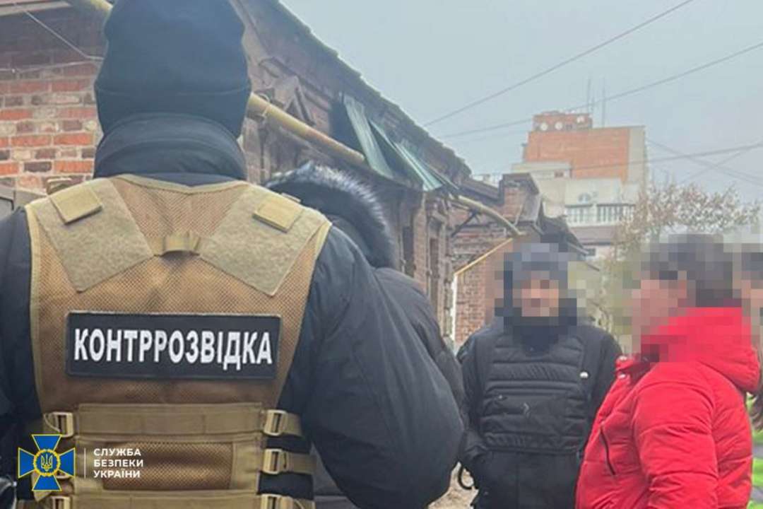 Задержали двух поджигателей, которые выполняли задания российских спецслужб в разных регионах Украины/Фото: SBUkr Правоохранители задержали двух поджигателей, которые выполняли задания рф в Киевской области и Сумах