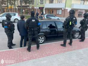 ГБР задержало на взятке чиновника с Львовской области/Фото: ГБР ГБР задержало на взятке чиновника с Львовской области/Фото: ГБР