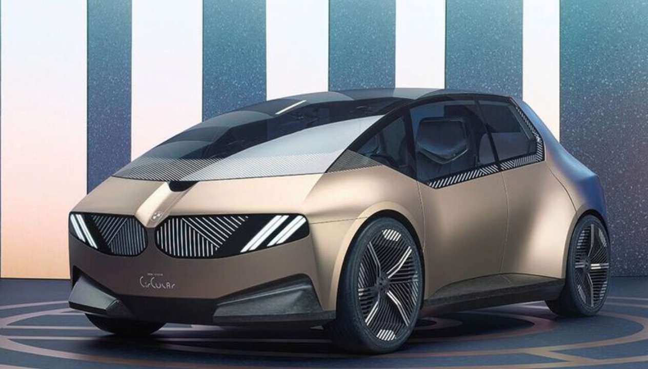 BMW представили авто из полностью перерабатываемых материалов