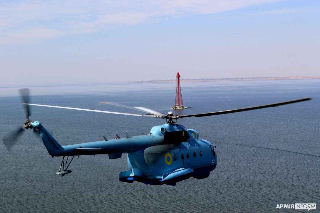 Украинские летчики провели учения над Черным морем. Фото, видео