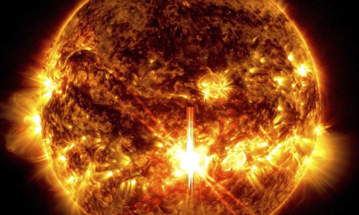 Сонце бушує: сильна геомагнітна буря накриє Землю