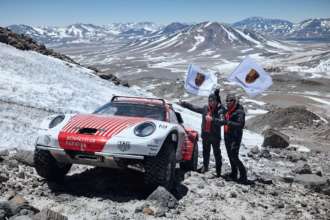 Porsche 911 подготовили для гонок по бездорожью/Фото: Porsche Porsche