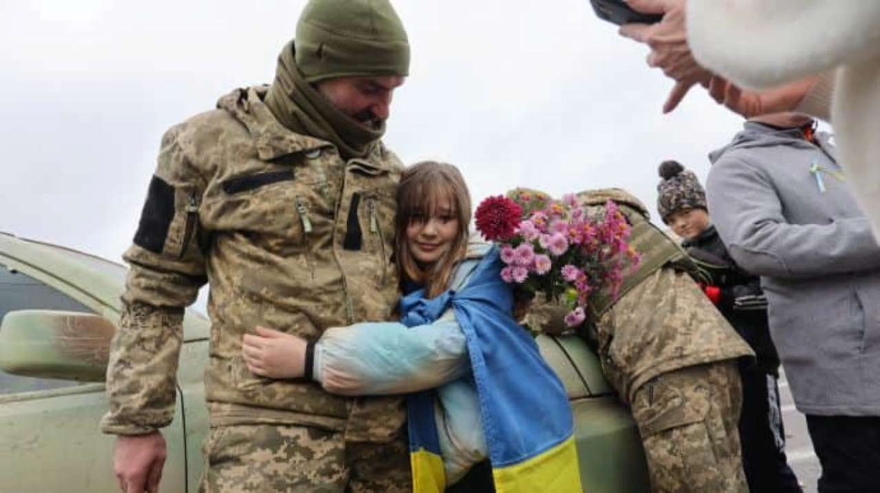 Громадяни України найбільше довіряють своїм Збройним силам – опитування