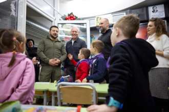 Президент оглянув підземну школу в Харкові / Фото: t.me/ihor_terekhov Президент оглянув підземну школу в Харкові / Фото: t.me/ihor_terekhov