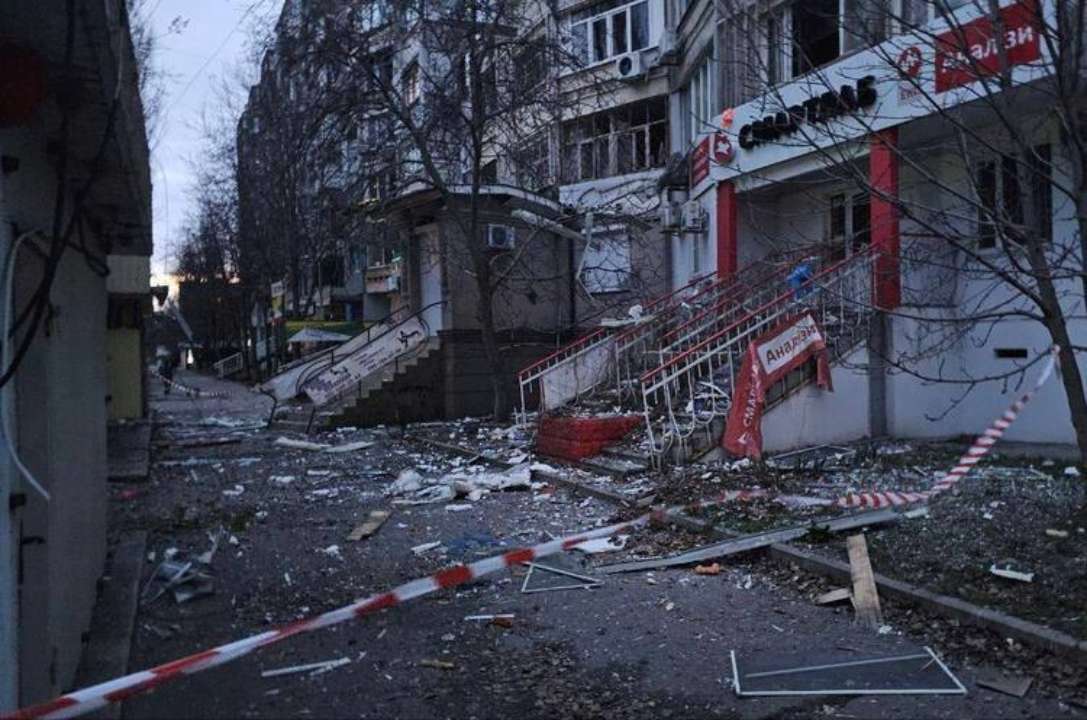 Окупанти обстріляли житлові квартали Херсона 7 поранених і 1 загибла - окупанти обстріляли житлові квартали Херсона