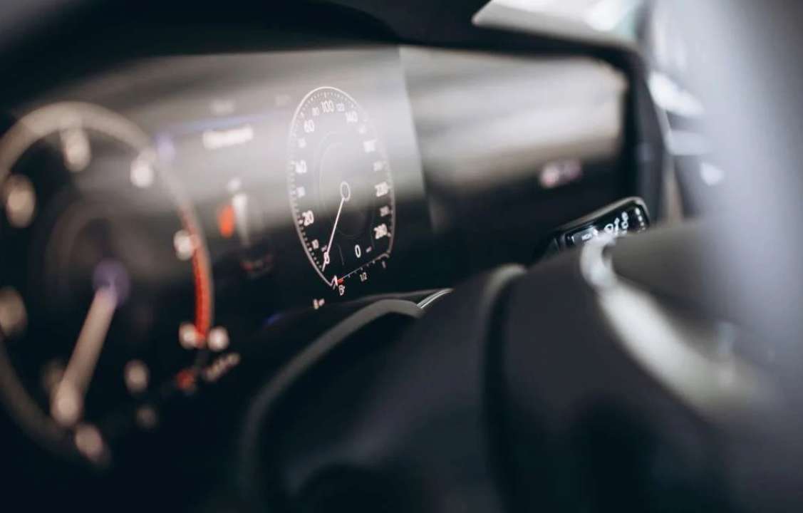 Стало відомо, яку кількість авто продали через Дію / Фото: Freepik