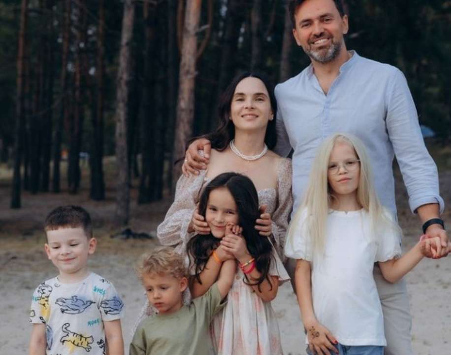 Мирошниченко с детьми/Фото: Instagram _inna_mi_ Инна Мирошниченко поделилась трогательными моментами с сыном Марселем перед важной операцией