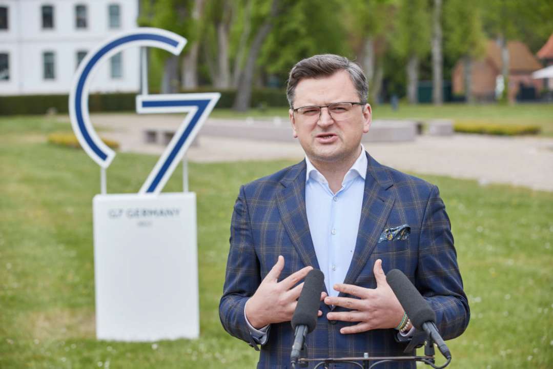 Украине удалось убедить союзников, что время табу на оружие прошло//Фото: Getty Images Глава МИД Украины Дмитрий Кулеба