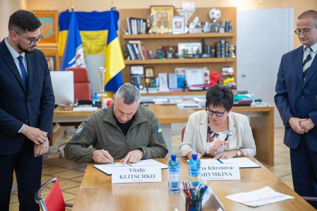 В киевских больницах разместят электростанции / Фото: Виталий Кличко В киевских больницах появятся солнечные электростанции