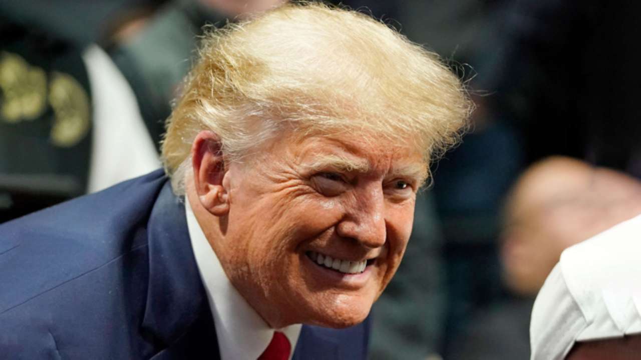 Около 40 миллионов долларов потратила команда Трампа на его защиту в судах Около 40 миллионов долларов потратила команда Трампа на его защиту в судах