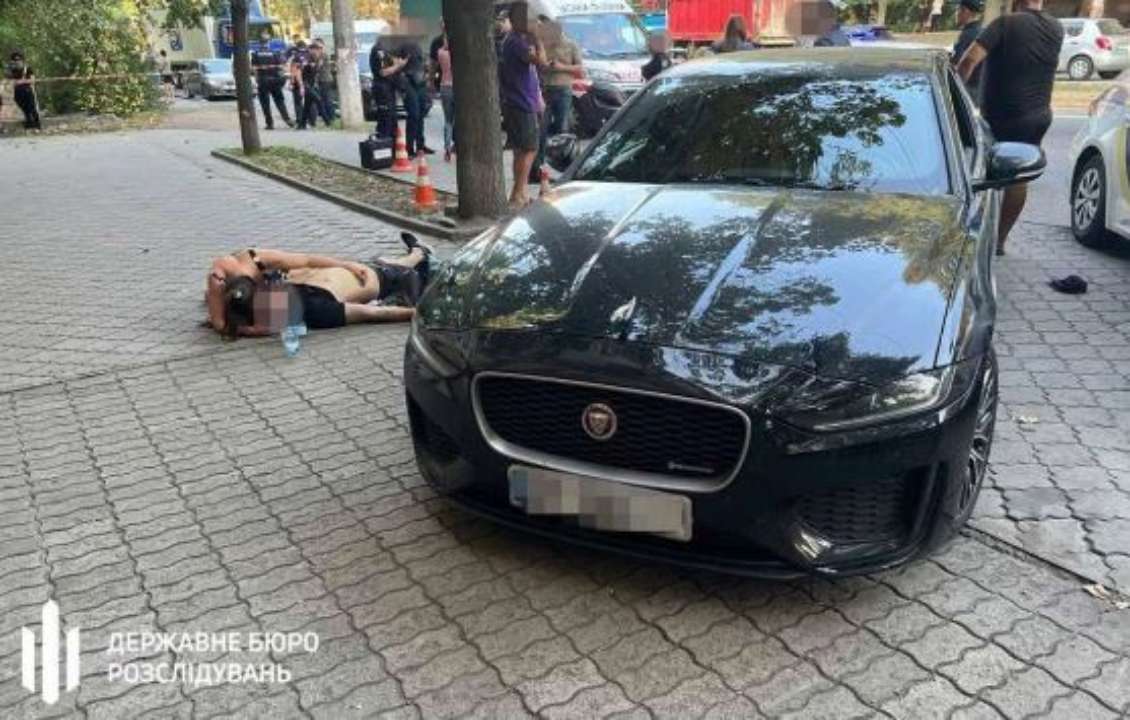 Между тем, в крови застреленного патрульным мужчину в Днепре обнаружили алкоголь, пишут СМИ