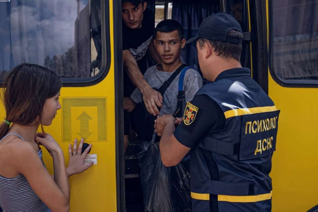 Речь идет об эвакуации из населенных пунктов Покровского района/Фото: ГСЧС Из отдельных районов Донецкой области будут проводить принудительную эвакуацию семей с детьми