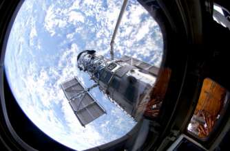 Фото: Getty Images/Автор — NASA Красота завораживает: Hubble сфотографировал две гигантские галактики