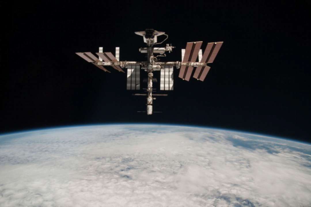 48 спутников Starlink и два разведчика BlackSky: SpaceX совершила успешный запуск на орбиту