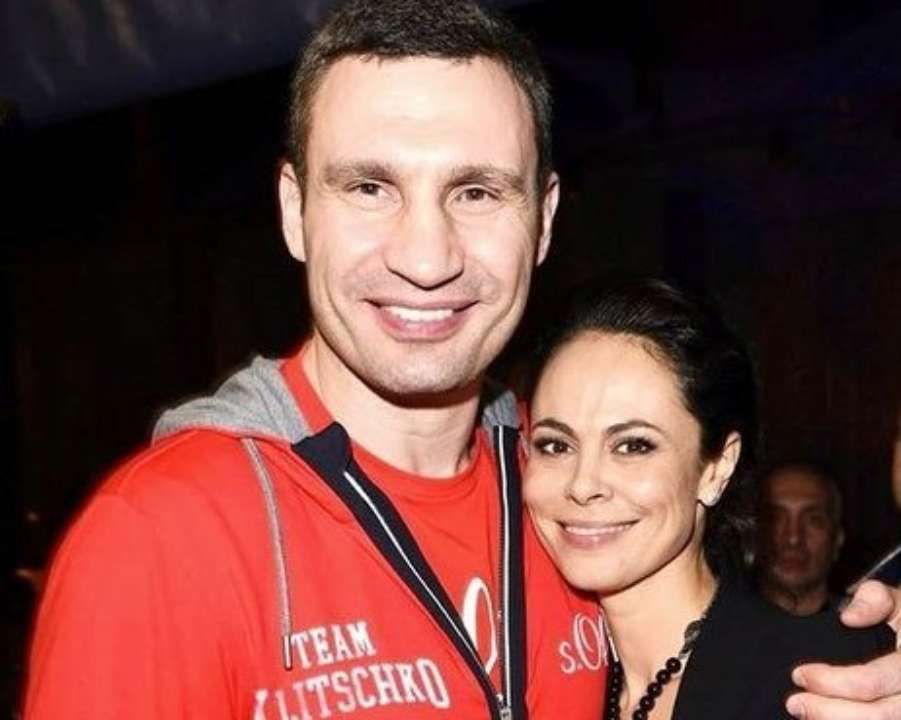 Экс-жена Виталия Кличко пожаловалась на отсутствие мужской силы в доме