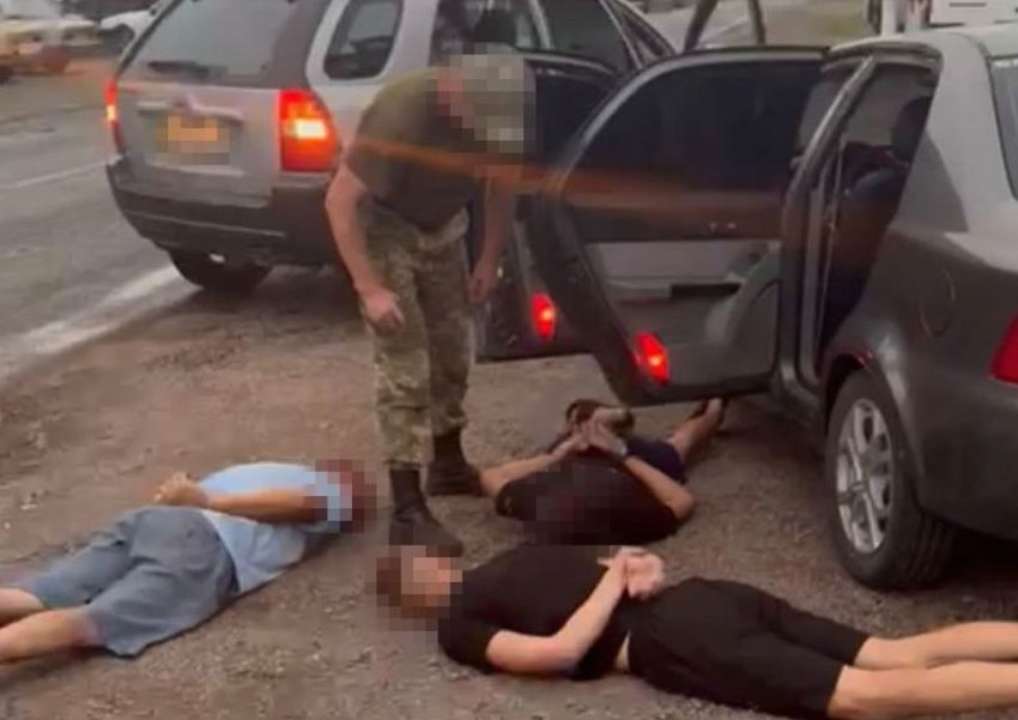 СБУ спіймала організаторів каналів втечі військовозобов'язаних з України / Фото: t.me/SBUkr СБУ спіймала організаторів каналів втечі військовозобов'язаних з України / Фото: t.me/SBUkr