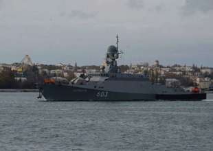 На россии горел корабль "Серпухов"/Фото: wikipedia Ракетный корабль "Серпухов" россия планировала перебросить в Черное море – Юсов