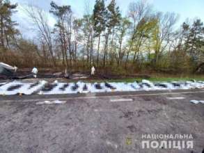 В Ровенской области микроавтобус столкнулся с бензовозом/Фото: Telegram/Автор: Полиция Ровенской области ДТП