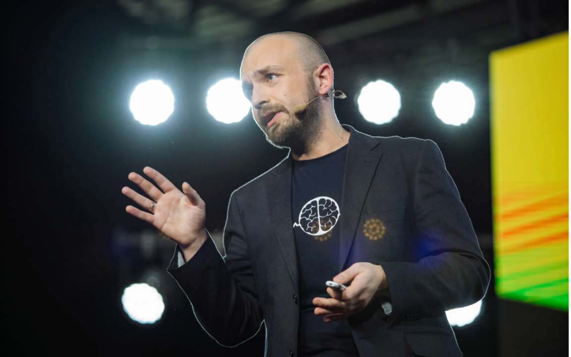 Роман блогера Андрія Сем’янківа визнано Книгою року ВВС/Фото: TEDxKyiv Андрій Сем'янків під час виступу на TEDxKyiv