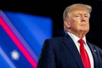 Трампа признали виновным в мошенничестве/Фото: Brandon Bell/Getty Images Трампа признали виновным в мошенничестве – Reuters
