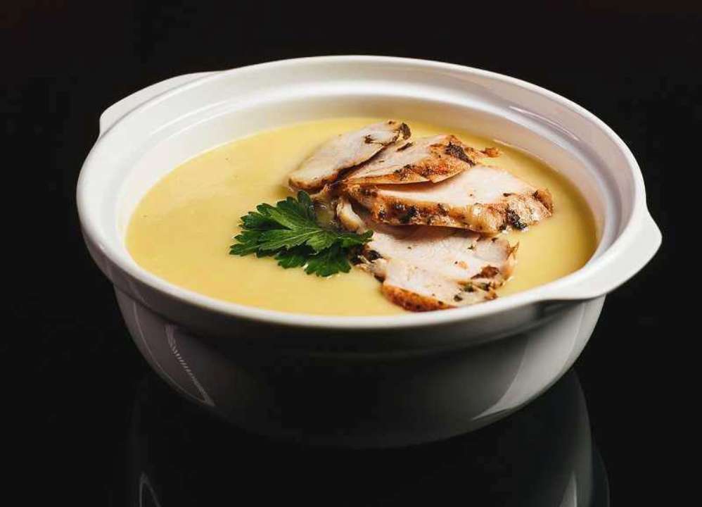 Овощной суп-пюре с запеченной курицей