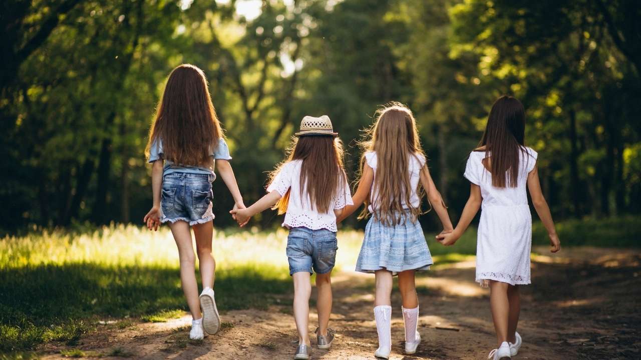 Женские имена: список красивых имён для девочек