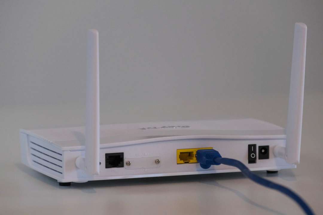Где поставить Wi-Fi роутер для получения наилучшего сигнала/Фото: Compare Fibre/Unsplash Wi-Fi роутер
