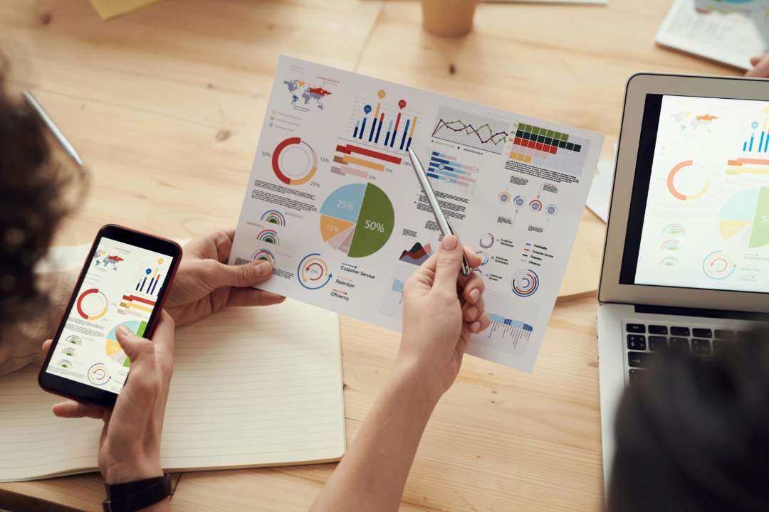 Фото: pexels.com 84% украинцев за электронные декларации для сотрудников и советников Офиса президента