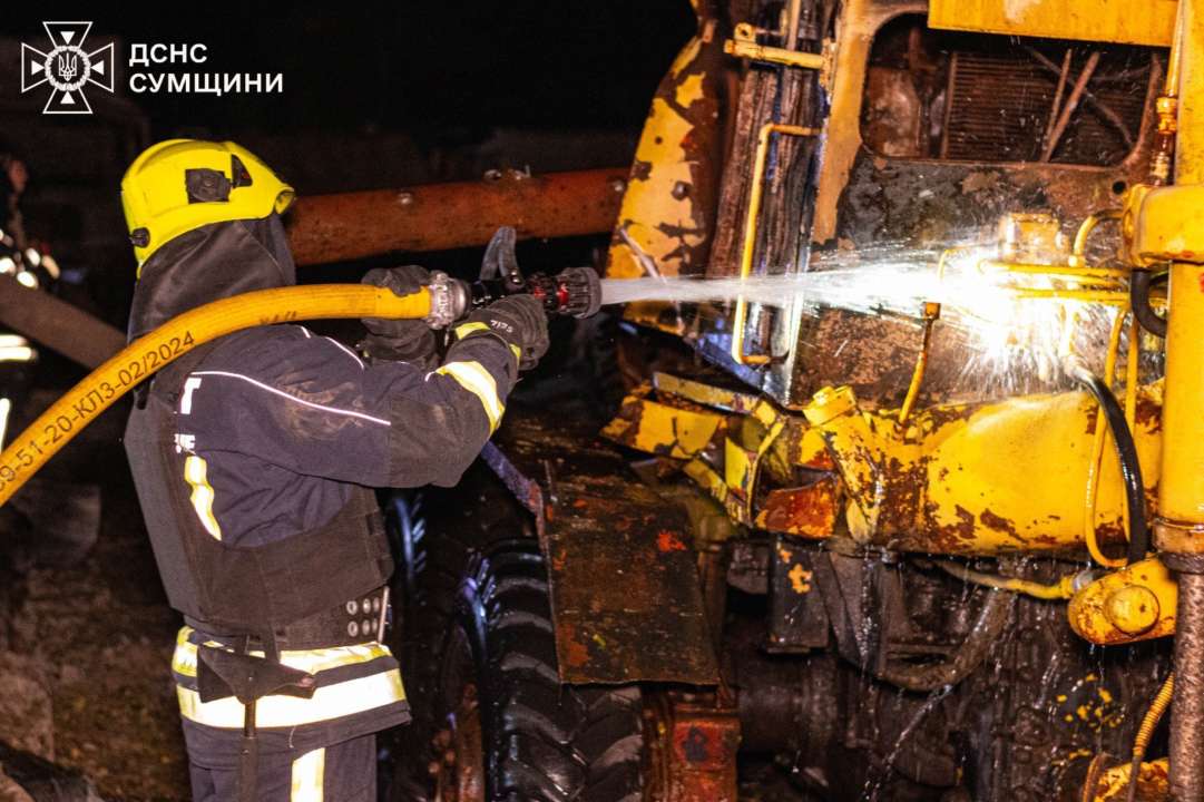 В Сумской области спасатели ликвидировали пожар, вызванный вражеским ударом В Константиновке Донецкой области в результате вражеского обстрела ранен спасатель
